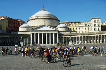 Napoli punta su mobilità sostenibile, car-sharing e bike-sharing