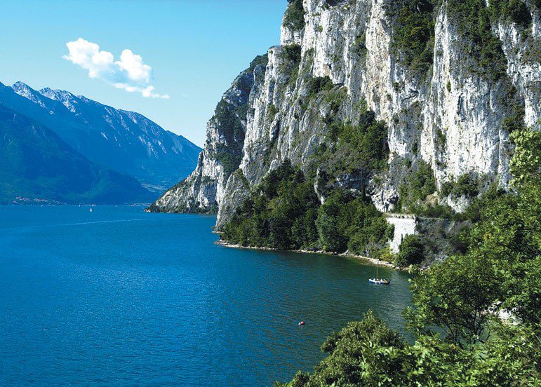 Lago di Garda: primo impianto di depurazione "nascosto" in galleria dismessa