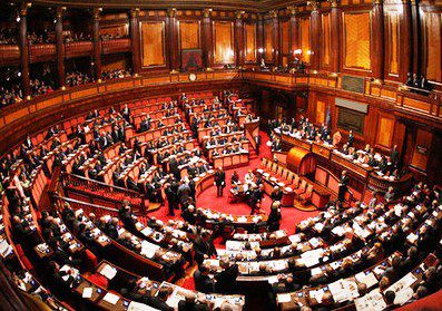 Stop ai condannati in Parlamento: Governo accelera su Legge delega