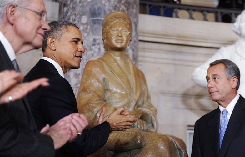Obama celebra Rosa Parks, eroina dei diritti civili