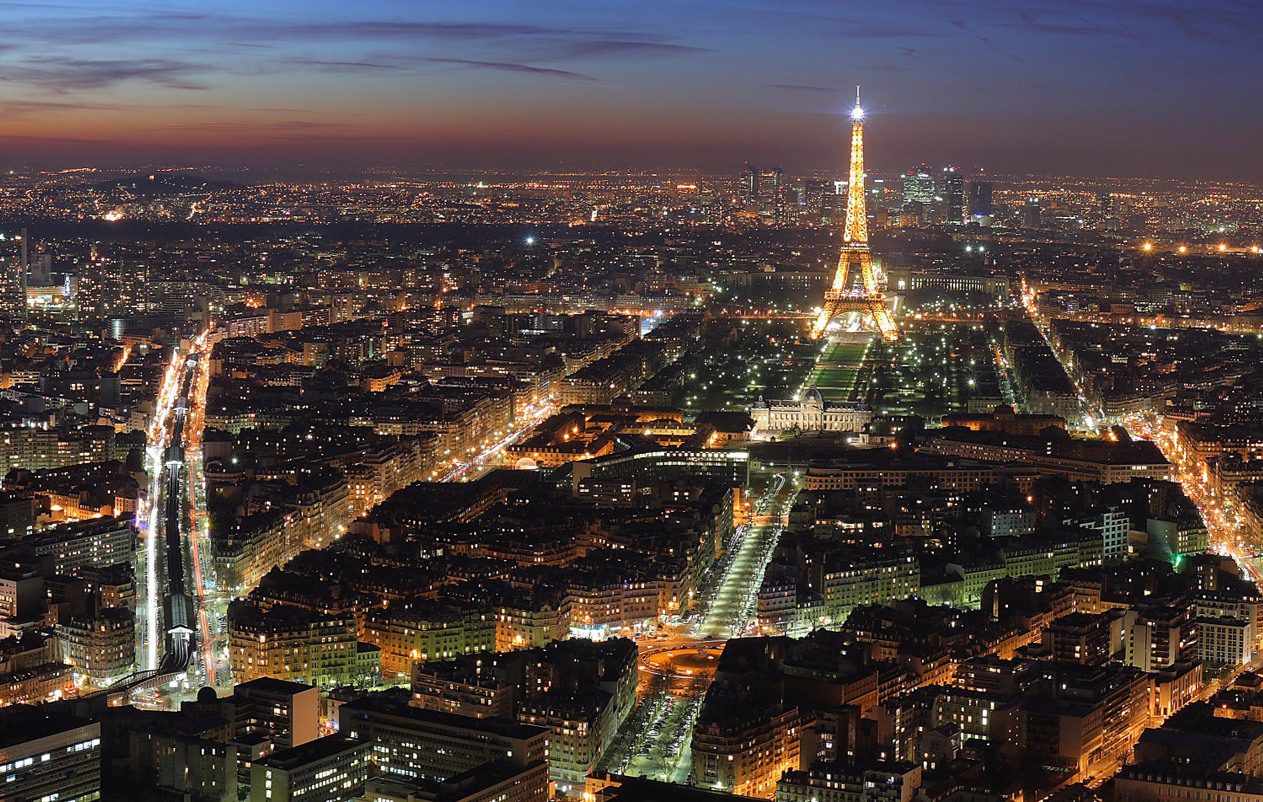 Francia: edifici non residenziali al buio per risparmiare energia