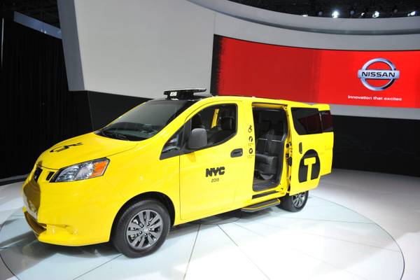 A New York debutta il taxi elettrico