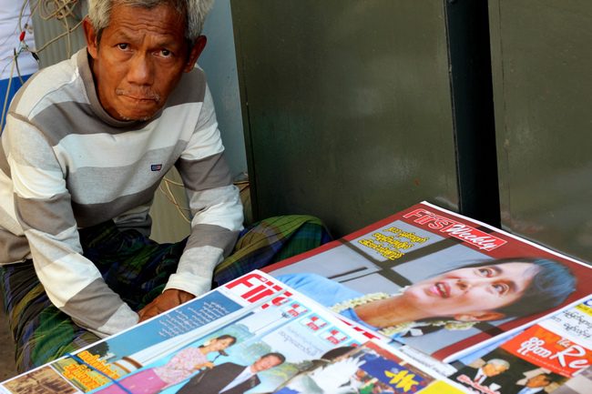 Birmania, dopo mezzo secolo di divieto, i primi quattro quotidiani privati