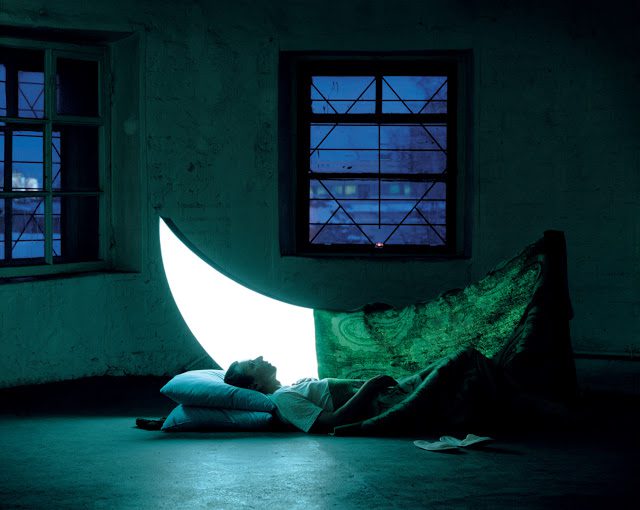 “Private Moon”: il viaggio straordinario di un artista e della sua Luna