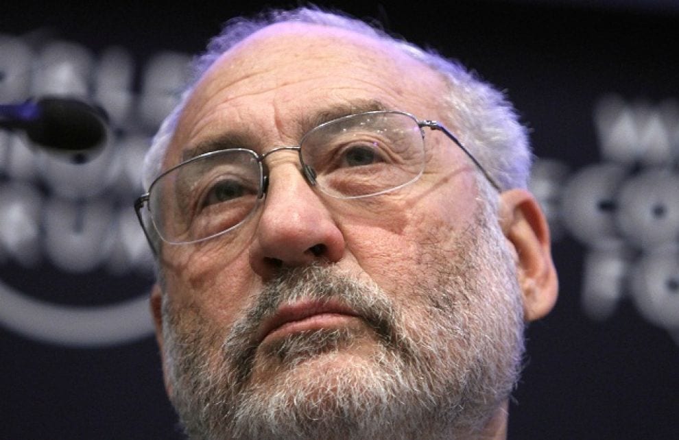 Grecia, le opinioni degli economisti Usa contro l’austerità. Da Joseph Stiglitz a Paul Krugman: “Ha già fallito”