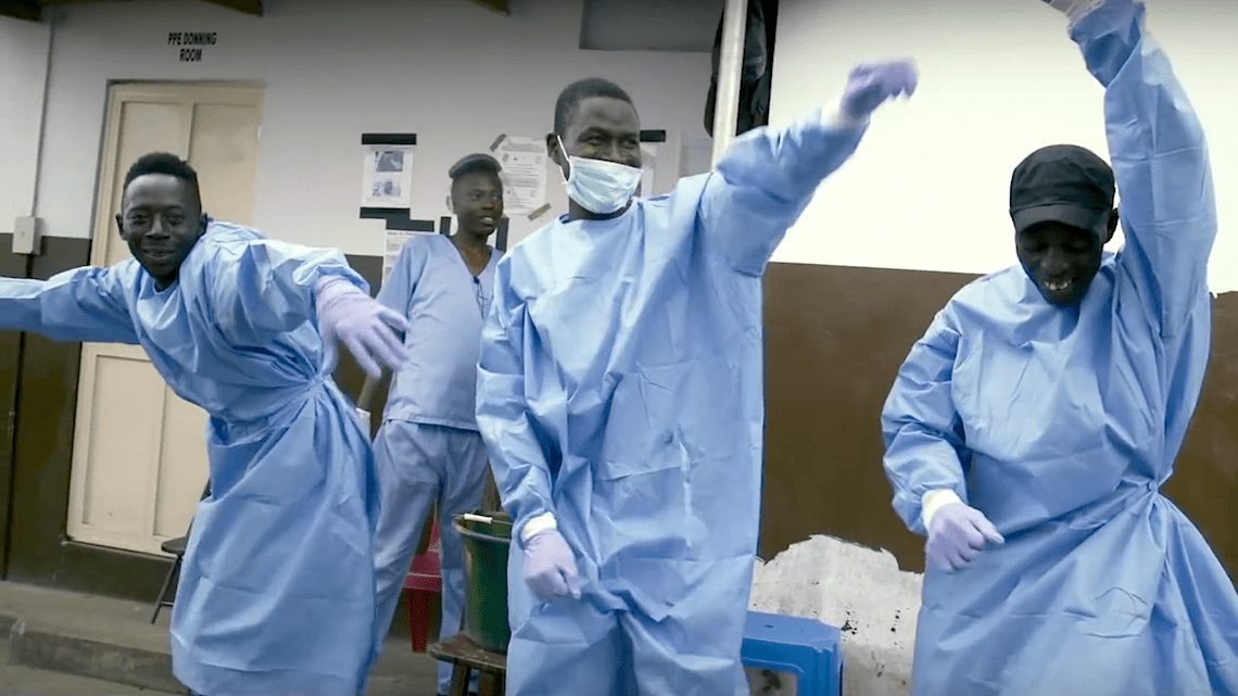 Debellato l’ebola in Sierra Leone: il Paese balla per festeggiare