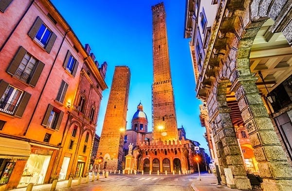 Bologna-torre-pendente