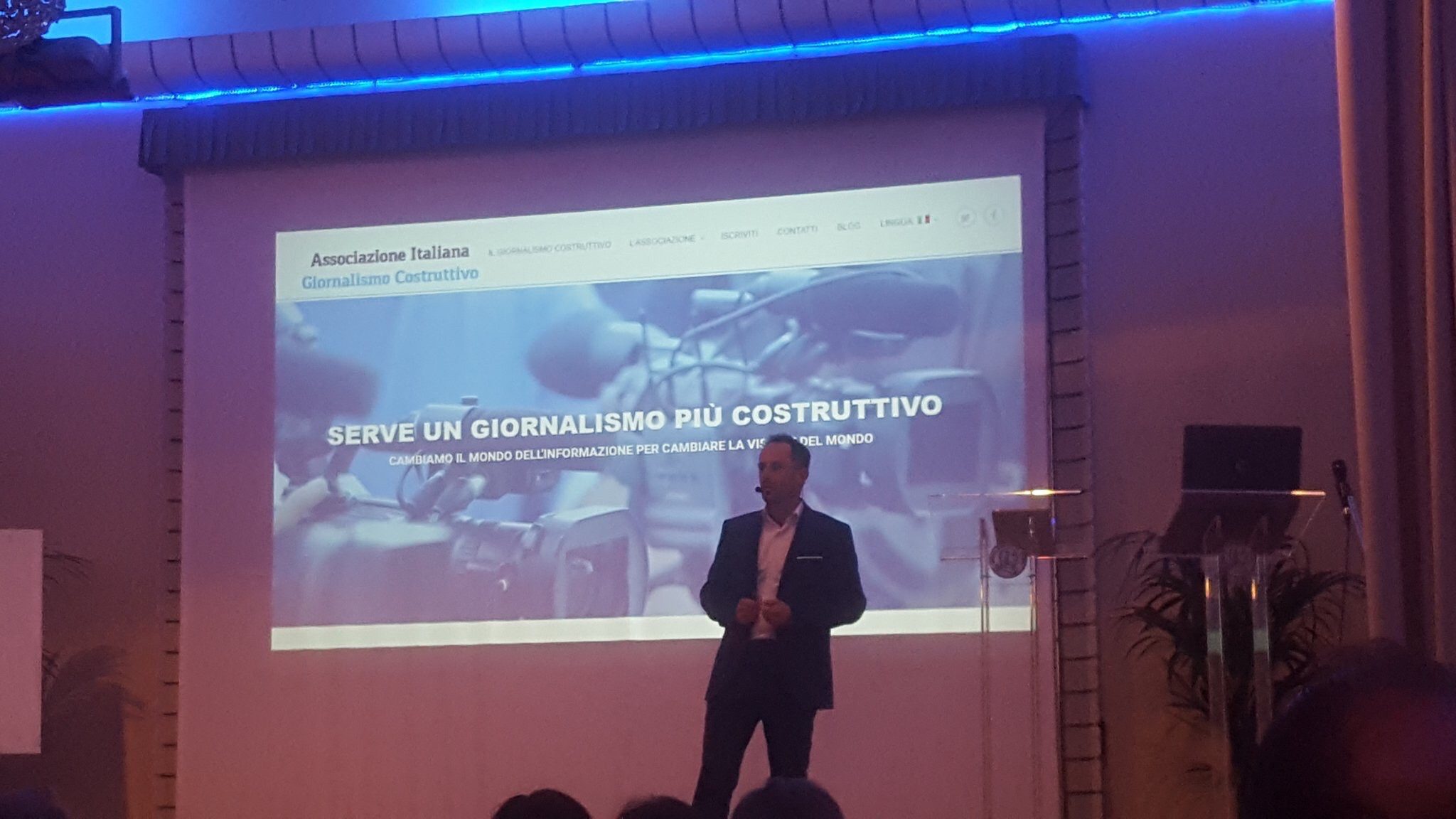 Giornalismo costruttivo: 8 italiani su 10 vogliono buone notizie