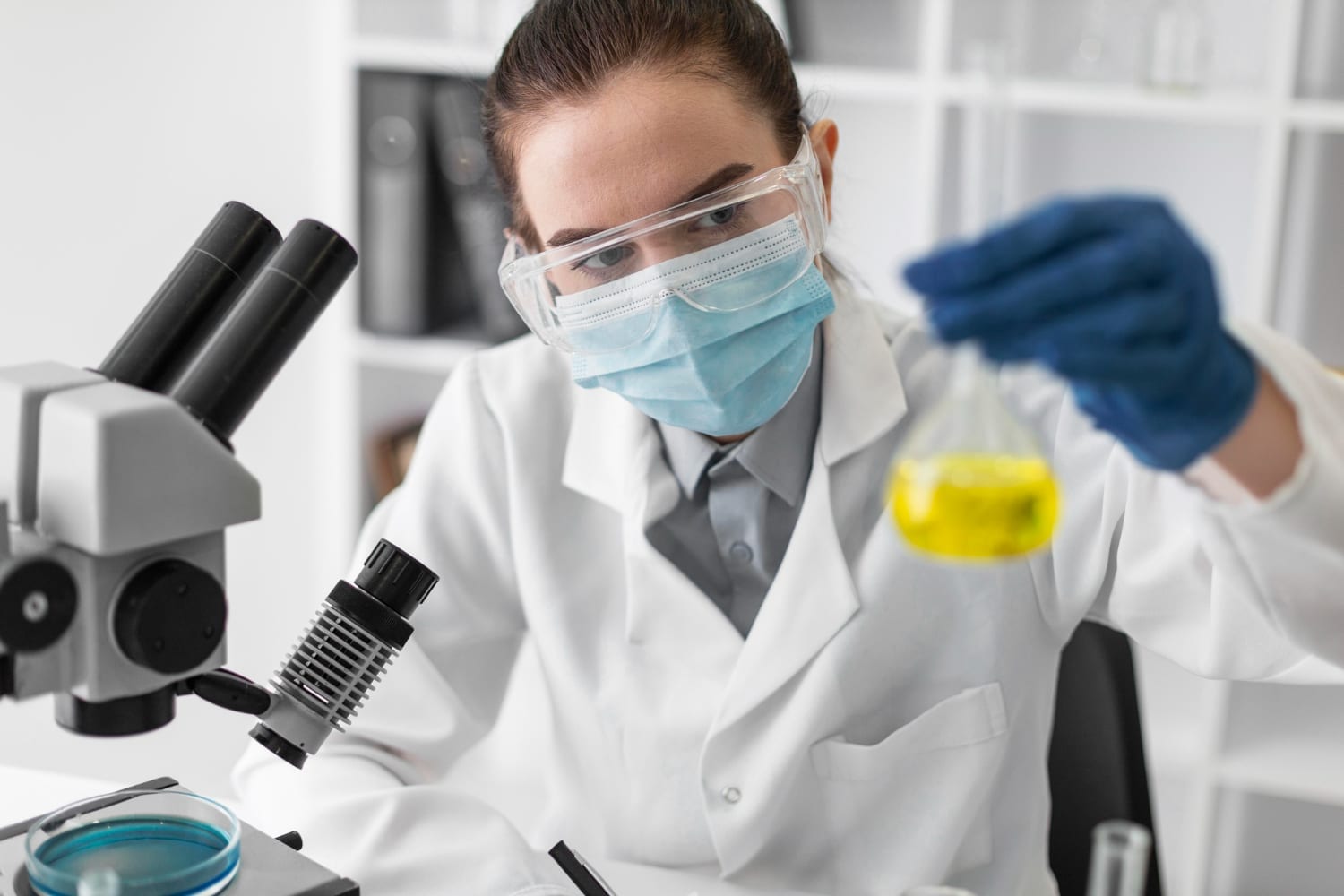 Cosa sono gli anticorpi monoclonali? La risposta della scienza