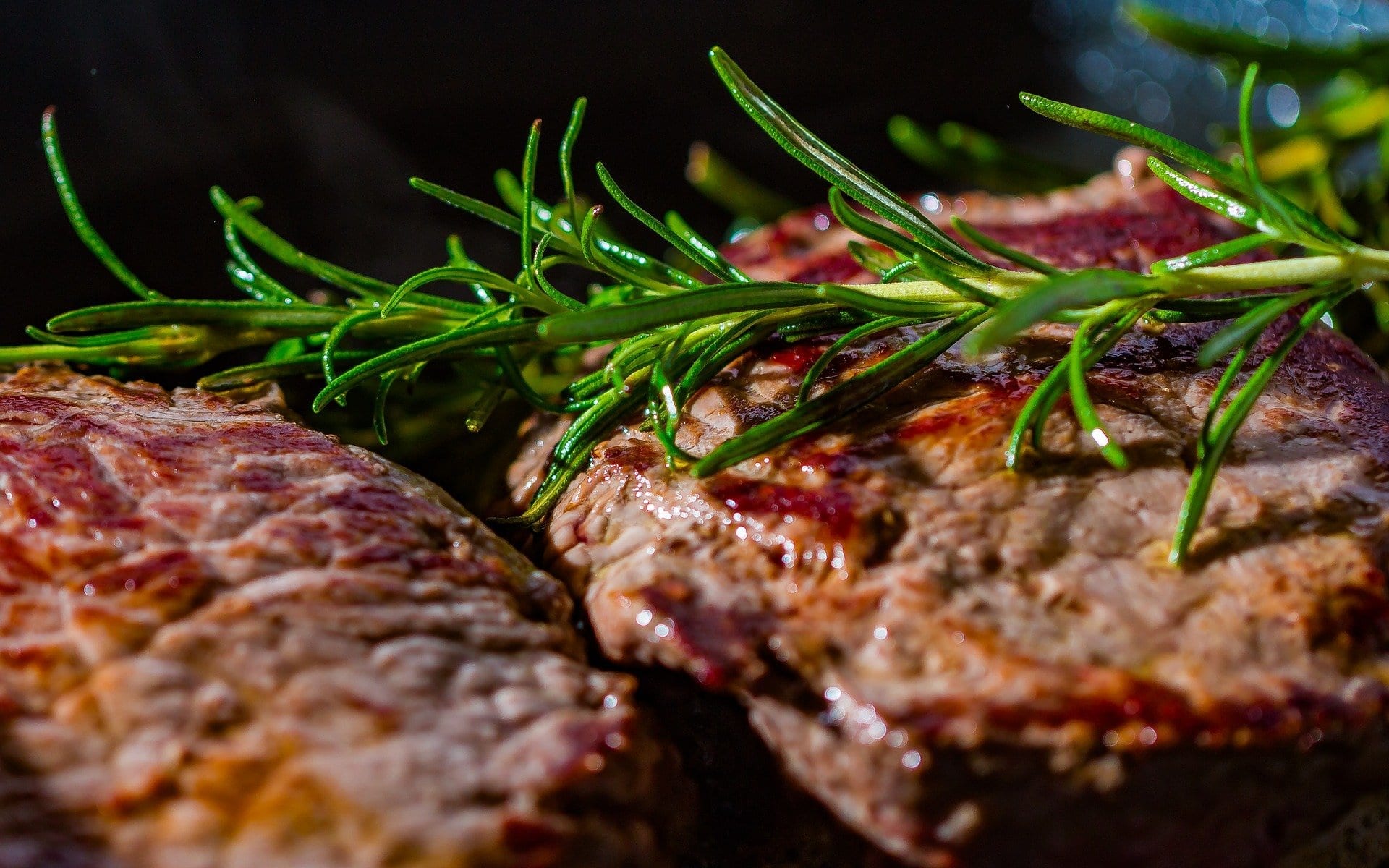 Carne coltivata: un’alternativa green alla carne d’allevamento?