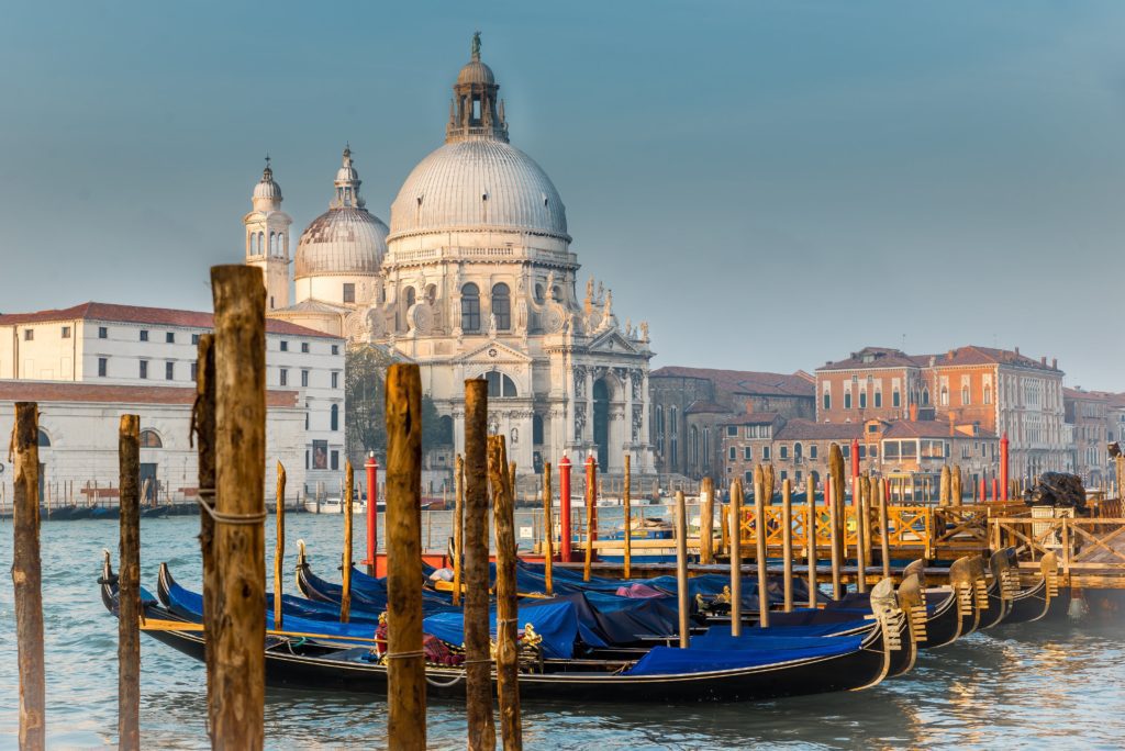 Lo stop alle grandi navi da parte del Governo ha salvato la laguna dalla black list del patrimonio Unesco. In foto Venezia