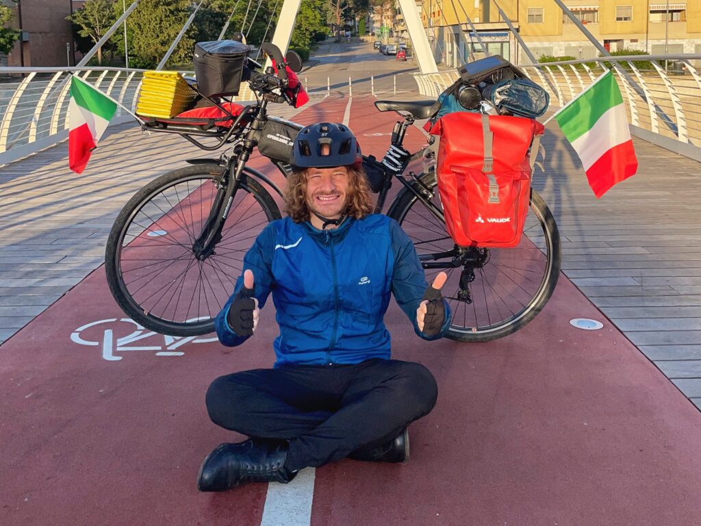 Il cicloturista e le strade più belle d'Italia. Intervista a Francesco Ciullo