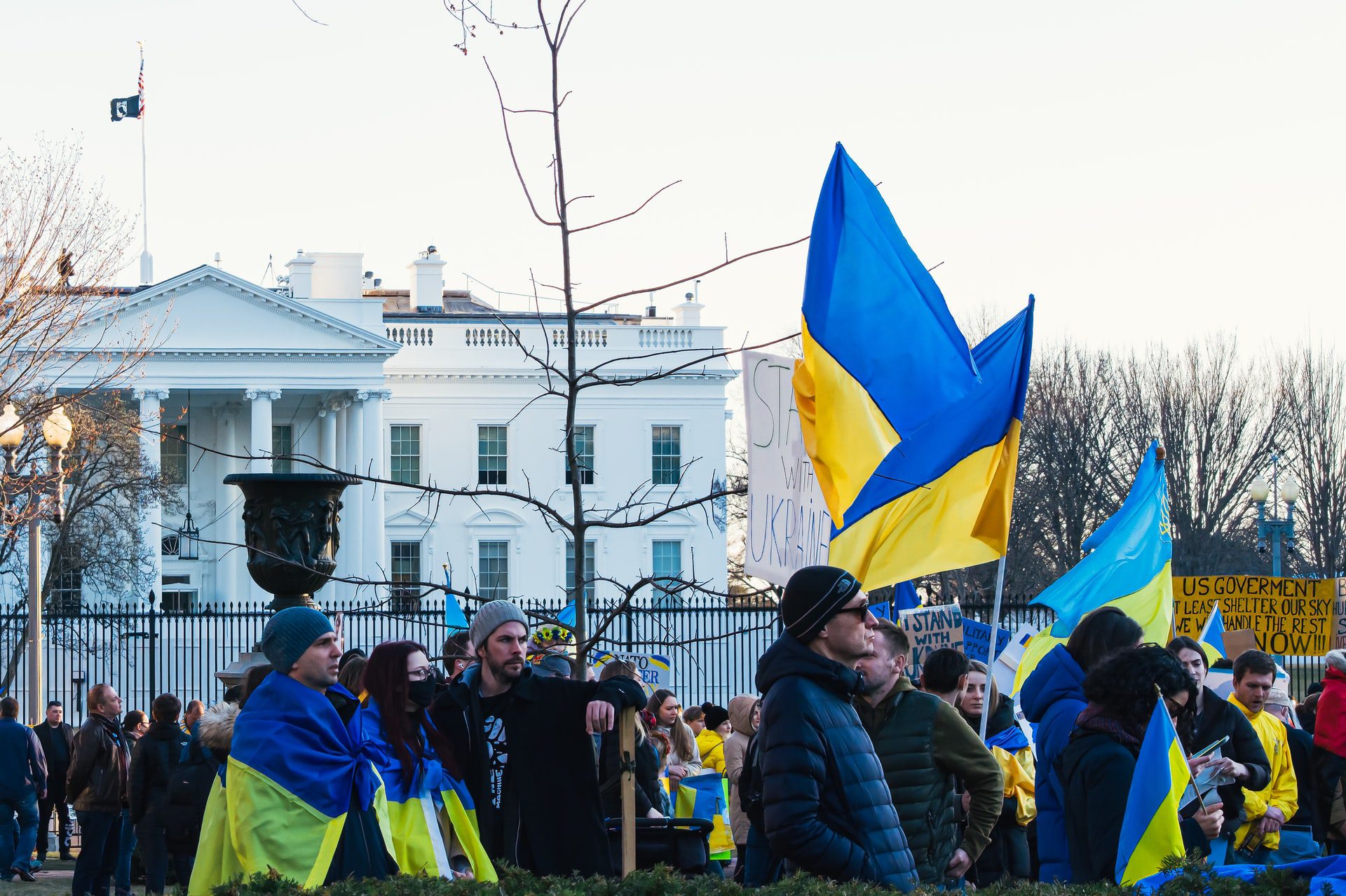 Ucraina, diplomazia e armi: le risposte degli Stati
