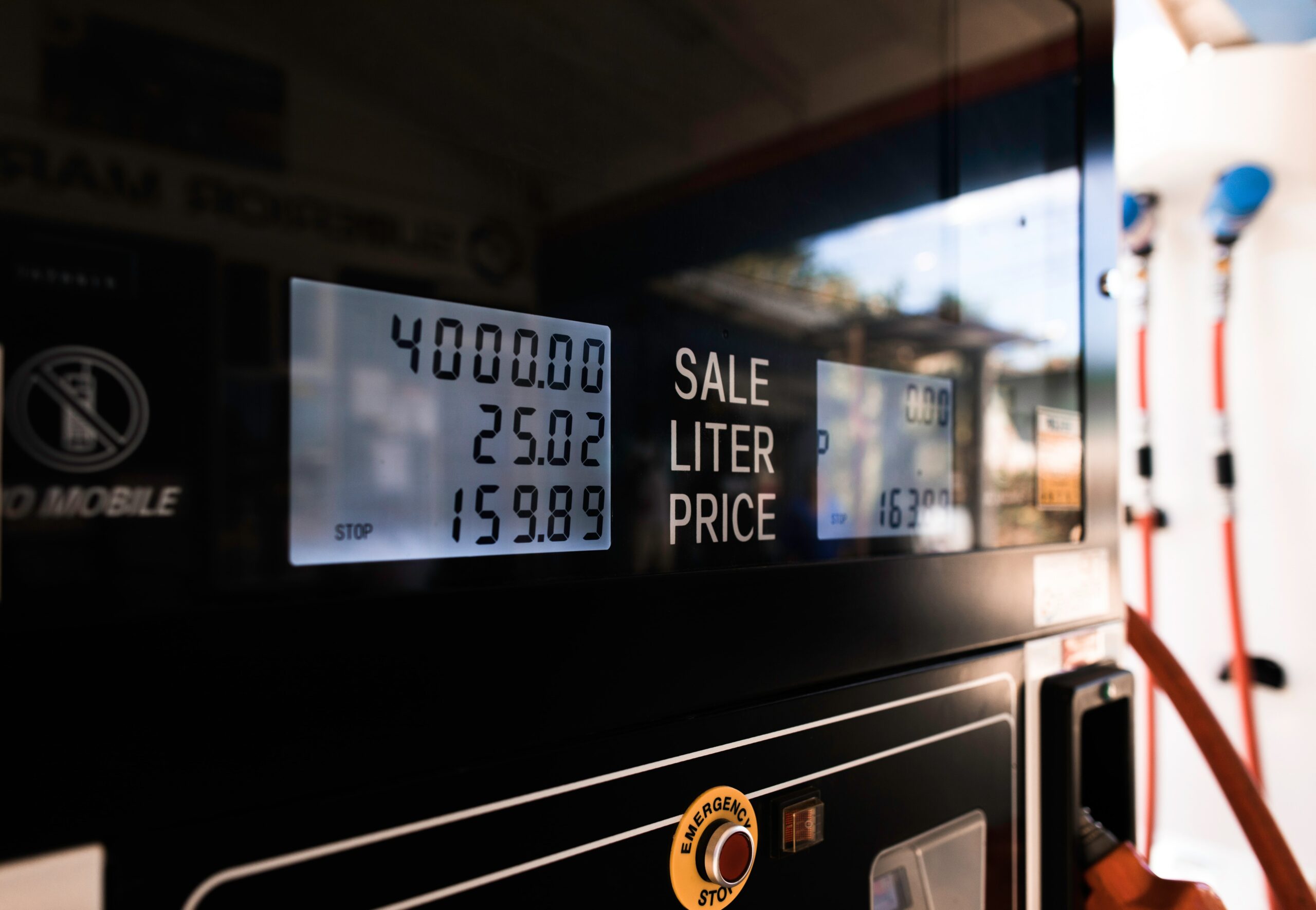Le accise sui carburanti sono tornate, ma la legge di bilancio 2023 è anche altro
