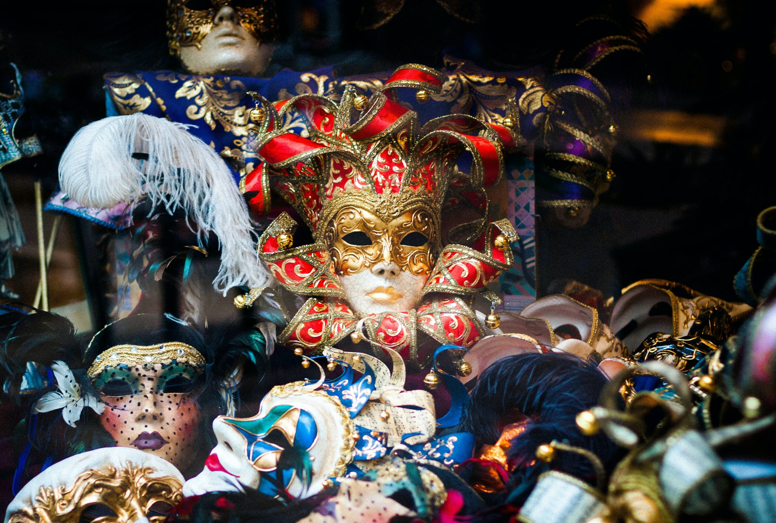 Carnevale 2023, da Venezia a Viareggio: turismo record in Italia