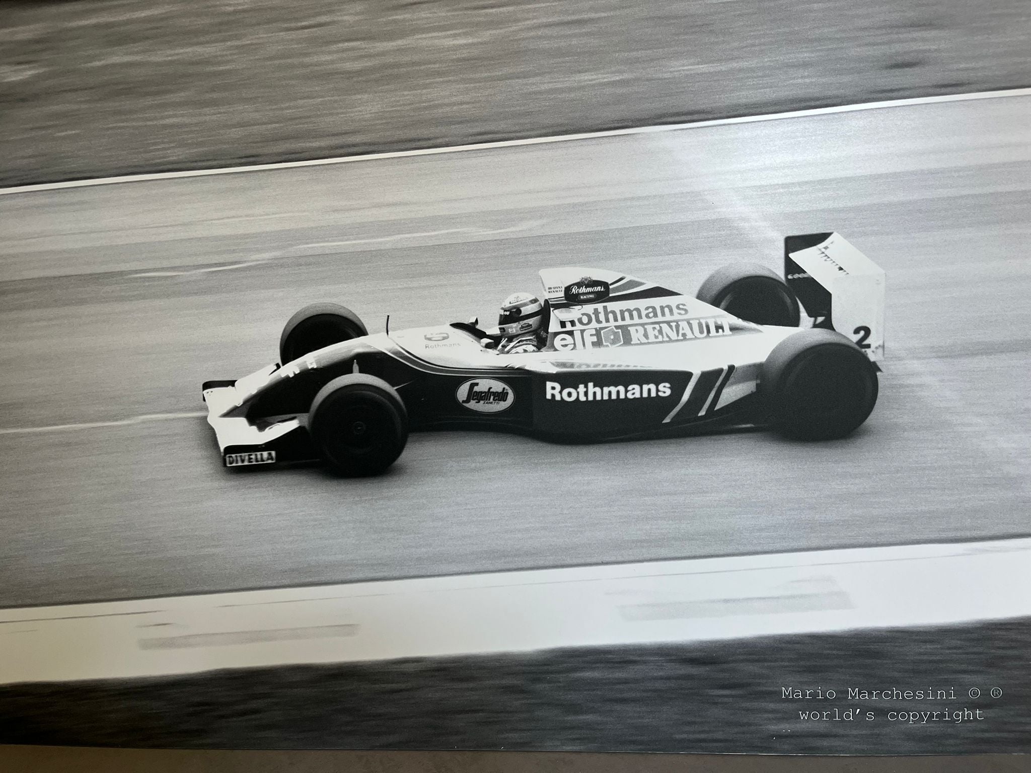 Dalla formula 1 alle Torri Gemelle: la fototeca che sfida l&rsquo;Intelligenza Artificiale