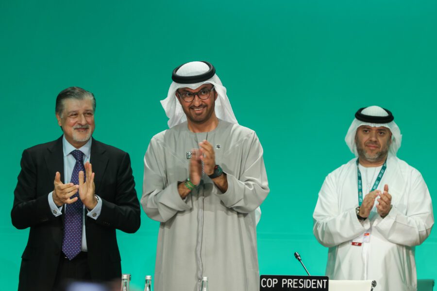 Il Presidente della COP28, Sultan Ahmed-al Jaber dopo l'approvazione del testo del Global Stocktake alla COP28 di Dubai.