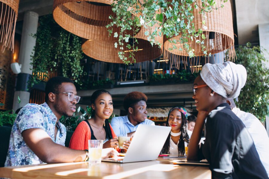 Innovazione digitale: giovani africani a discutere dei loro progetti