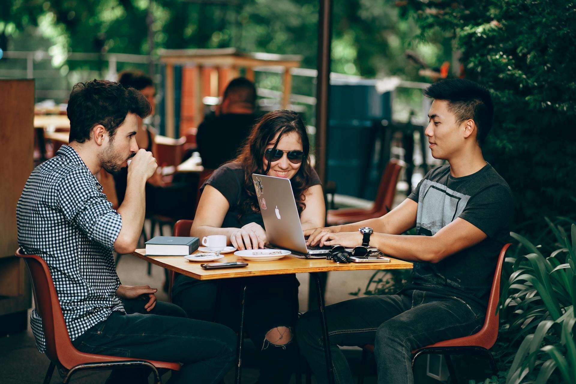 Politiche giovanili: lavoratori in smart working.